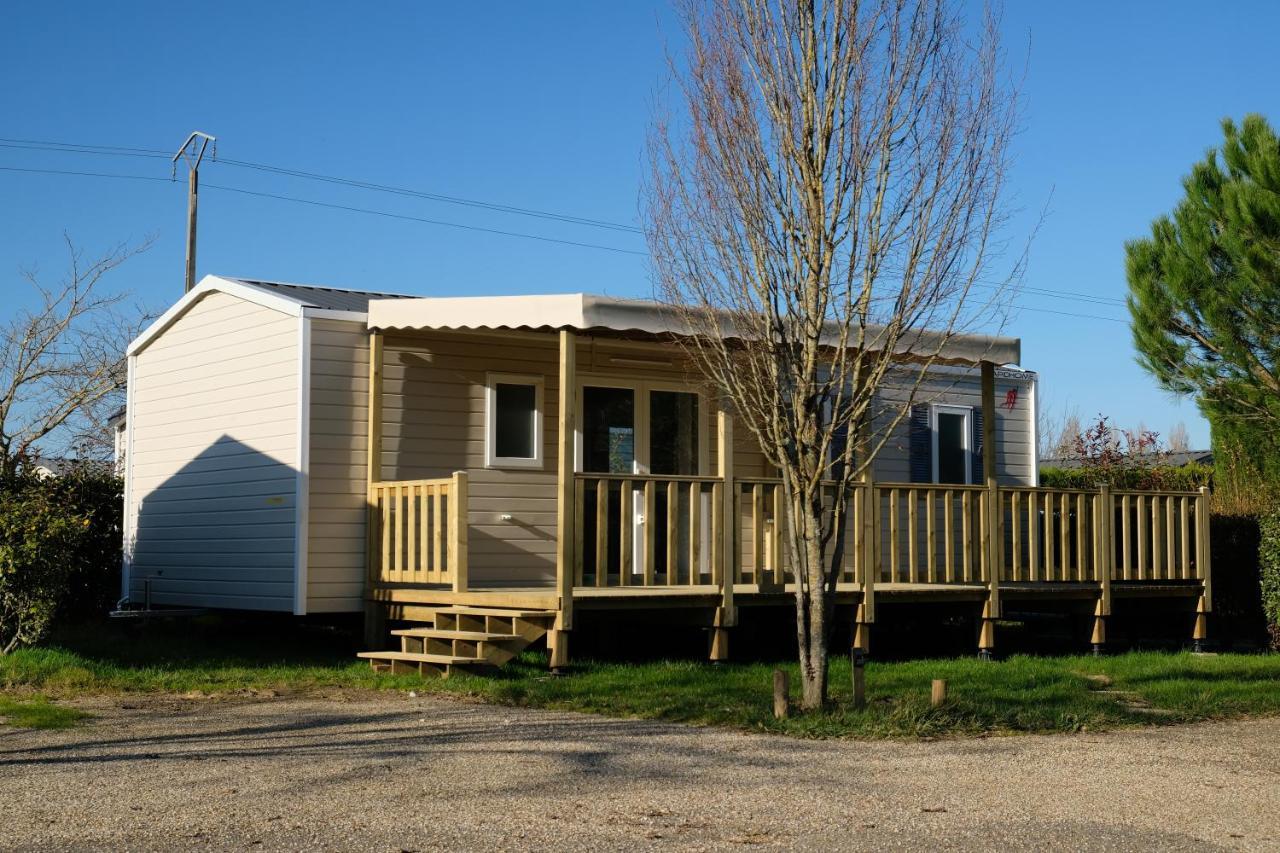 Camping Les Lacs D'Armagnac Bretagne-d'Armagnac Exteriör bild