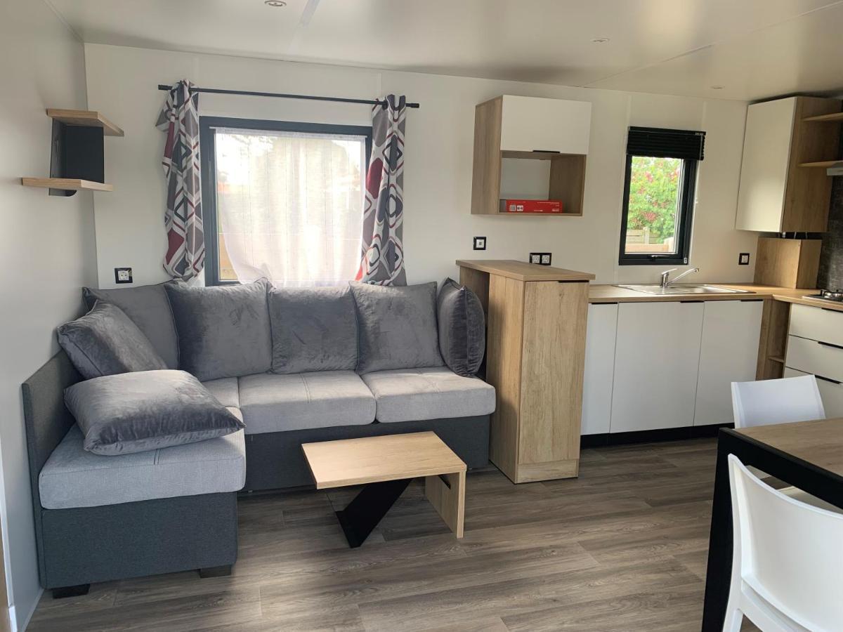Camping Les Lacs D'Armagnac Bretagne-d'Armagnac Exteriör bild