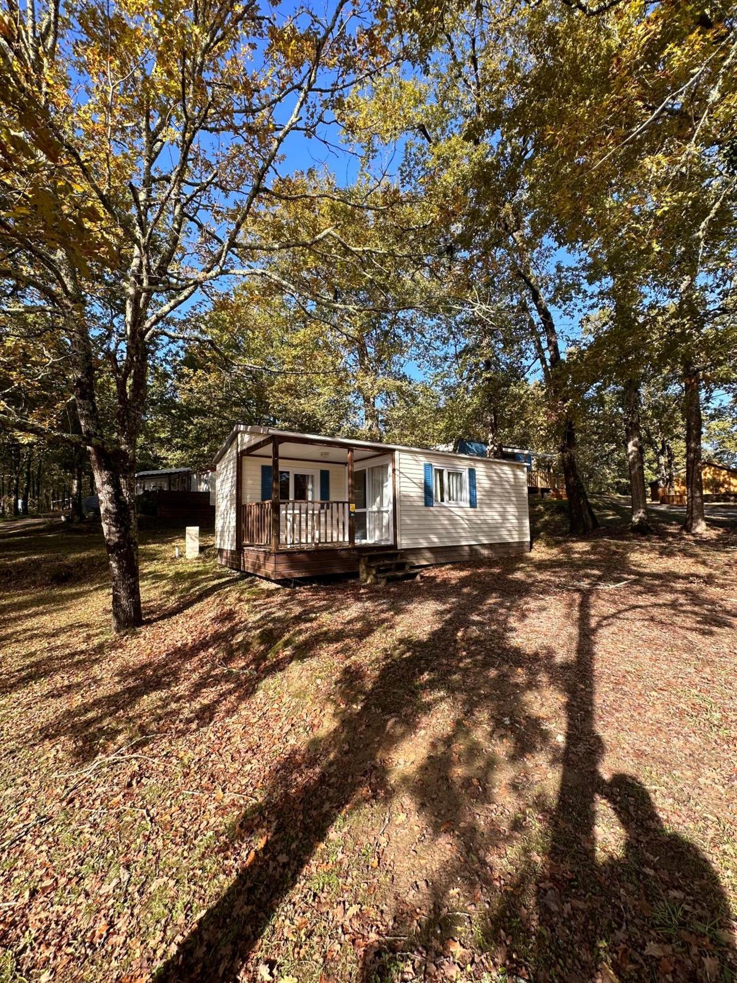 Camping Les Lacs D'Armagnac Bretagne-d'Armagnac Exteriör bild
