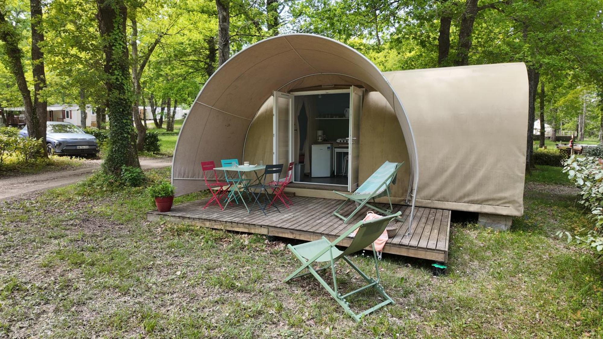 Camping Les Lacs D'Armagnac Bretagne-d'Armagnac Exteriör bild